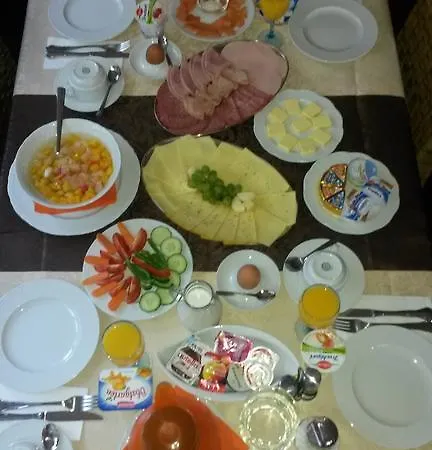 Ξενοδοχείο Monopol Χίλντεν