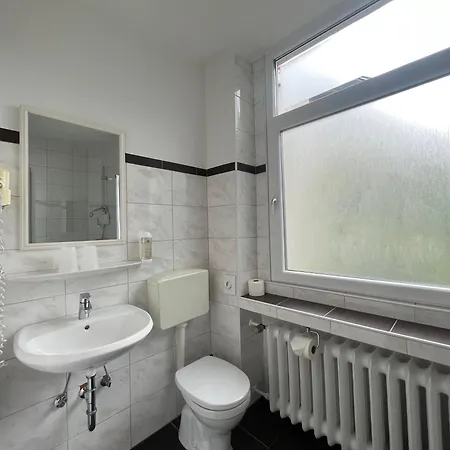 Monopol Ξενοδοχείο Χίλντεν