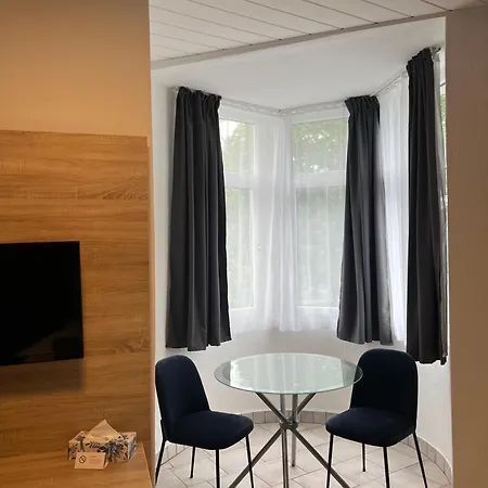 Ξενοδοχείο Monopol Χίλντεν