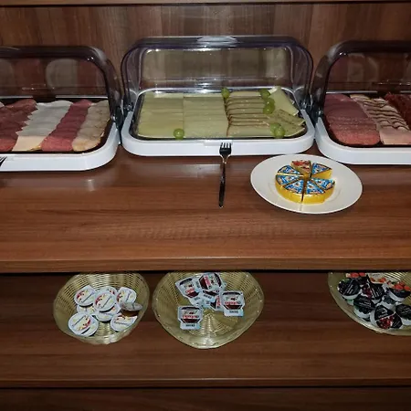 Monopol Ξενοδοχείο