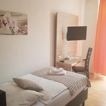 Monopol Ξενοδοχείο Χίλντεν