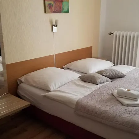 Monopol 3* Χίλντεν