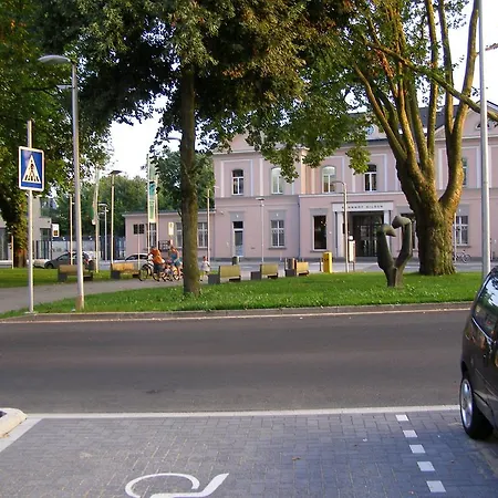 Monopol Ξενοδοχείο Χίλντεν