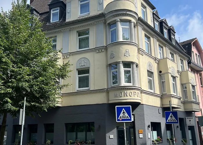 Monopol Hotel