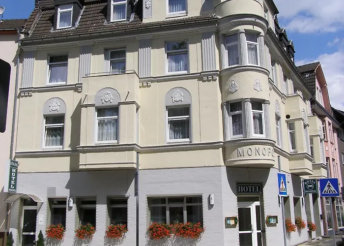 Monopol 3* Hilden